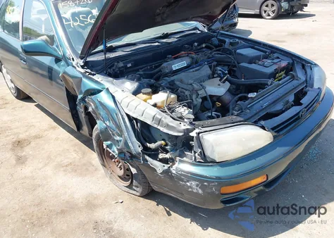 1996 Toyota Camry Dx/Le/Xle from USA, damaged, VIN 4T1BG12K9TU906312